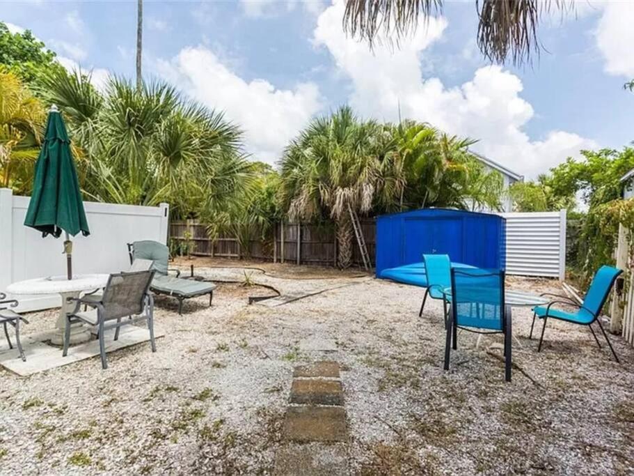 Charming Studio Unit Across From Lido Key Beach Sarasota Buitenkant foto