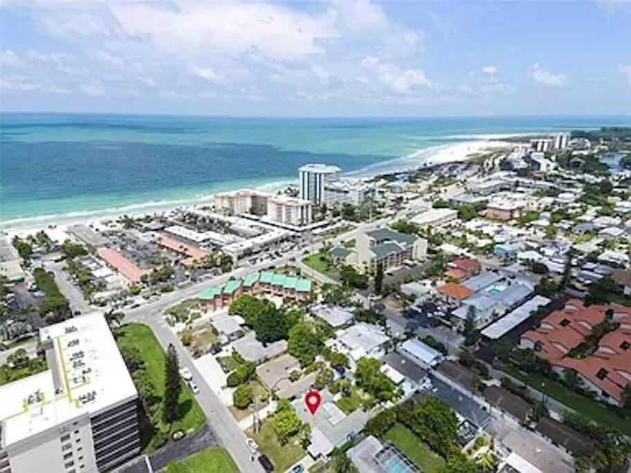 Charming Studio Unit Across From Lido Key Beach Sarasota Buitenkant foto